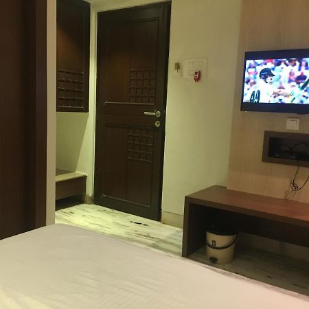 Pravasi Residency Villa Thane Bagian luar foto