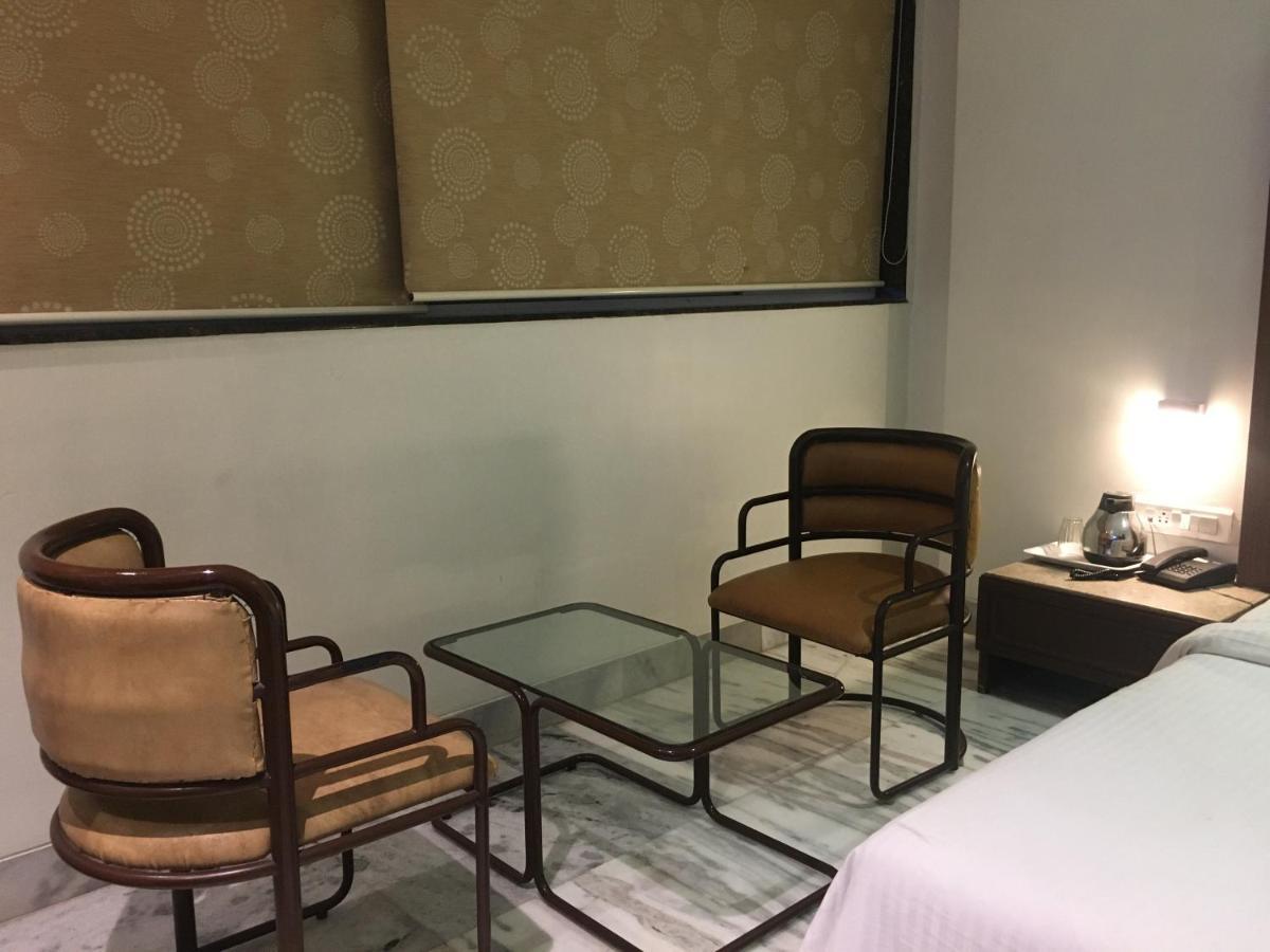 Pravasi Residency Villa Thane Bagian luar foto