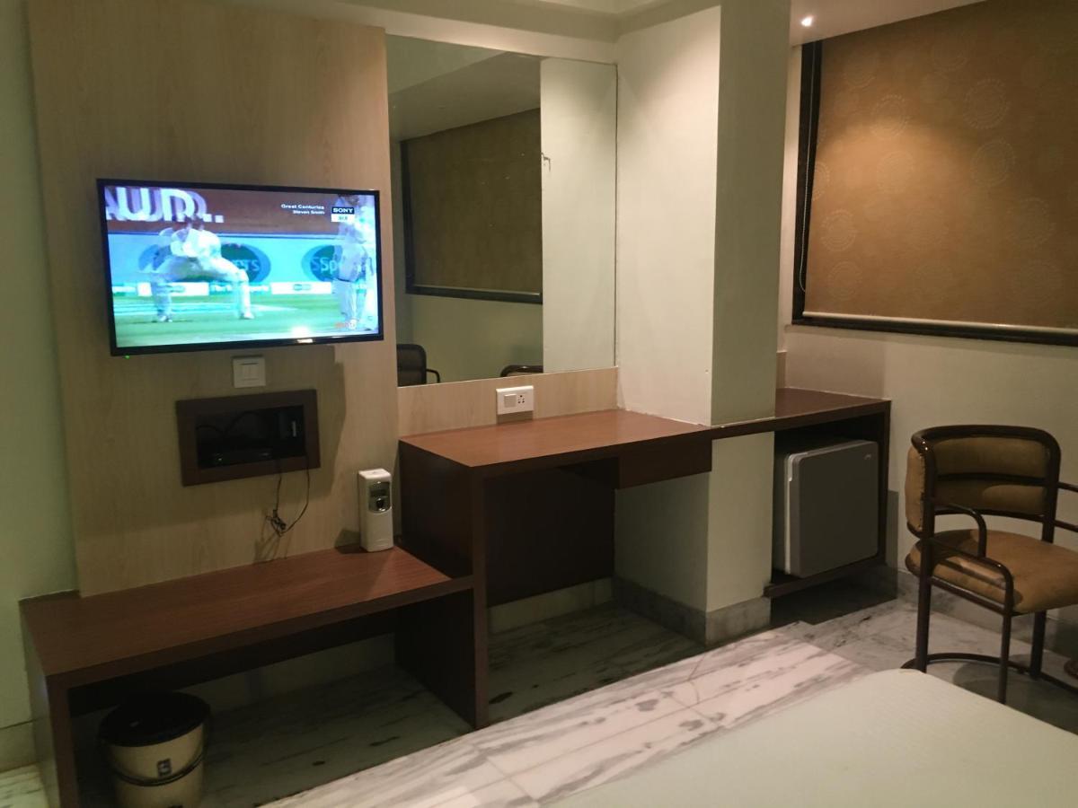 Pravasi Residency Villa Thane Bagian luar foto
