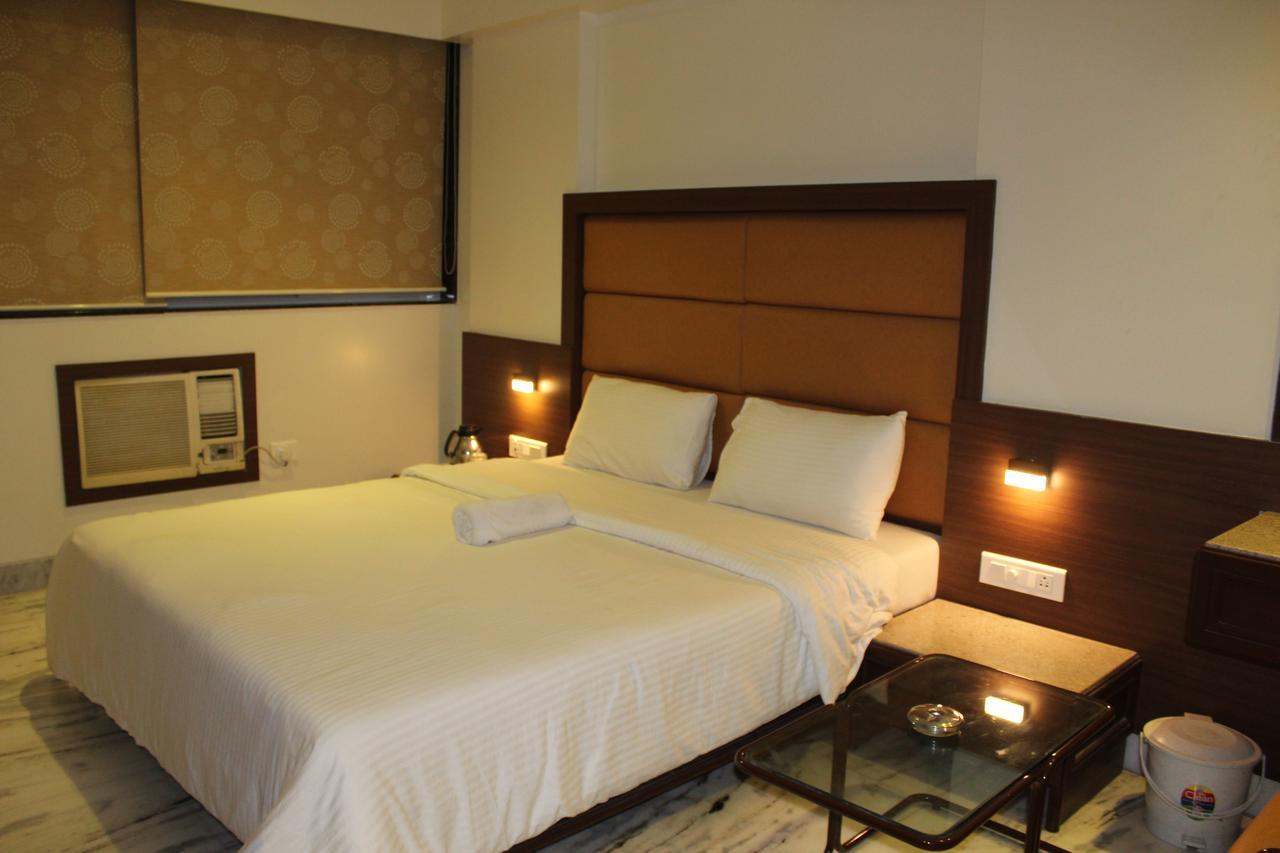 Pravasi Residency Villa Thane Bagian luar foto